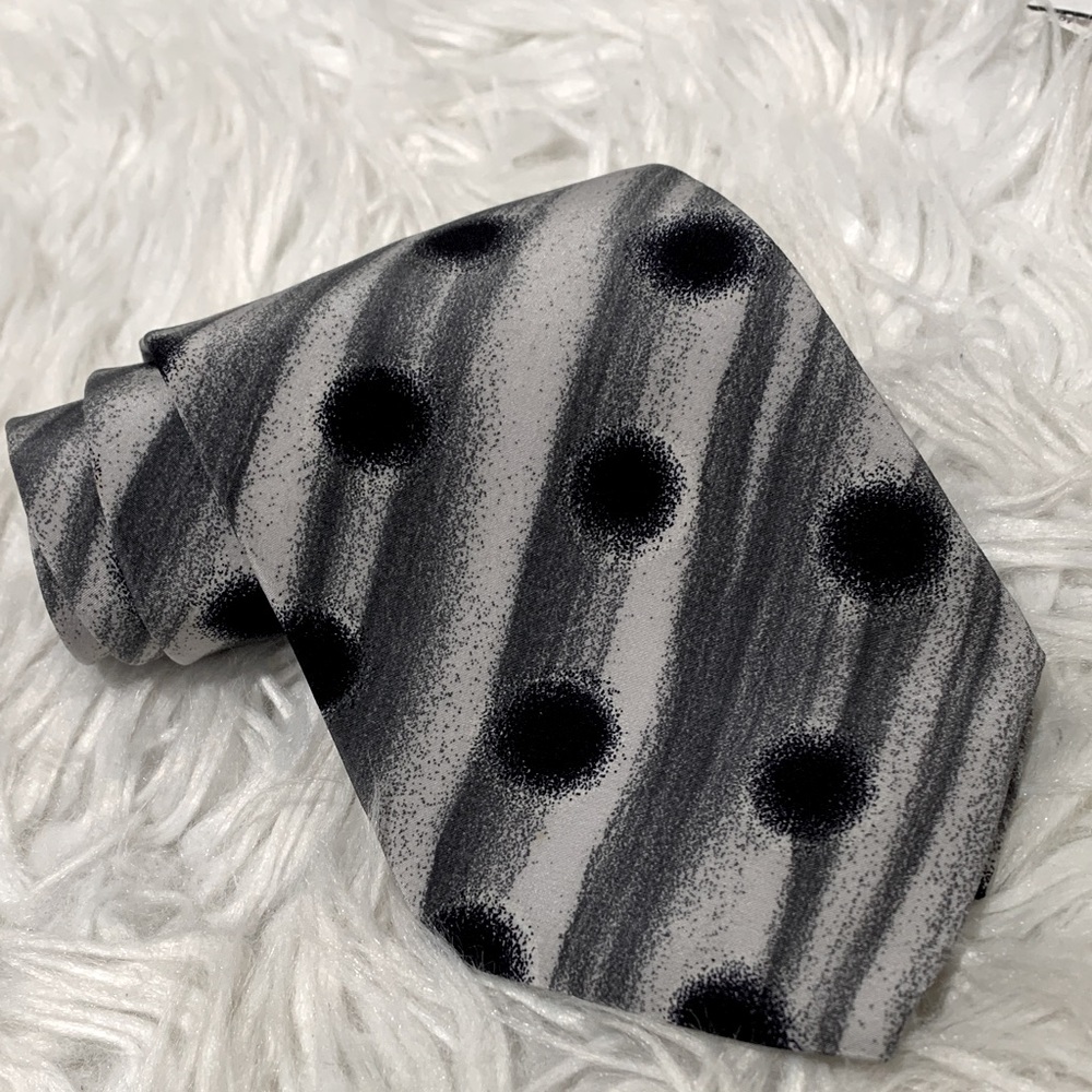 BOSS Hugo Boss Silk Gray and Black Patterned Tie
